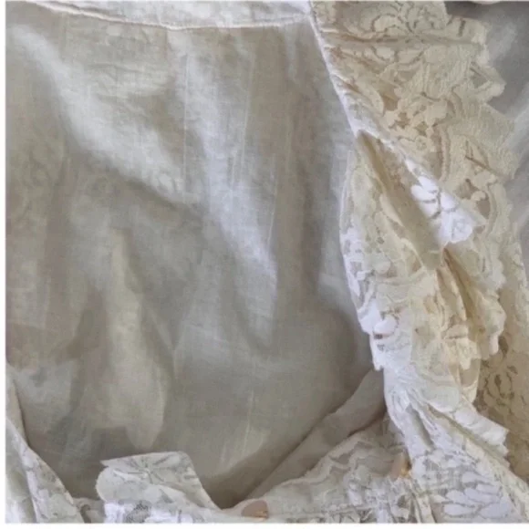 Vintage Ruffle lace blouse - Picture 8 of 9